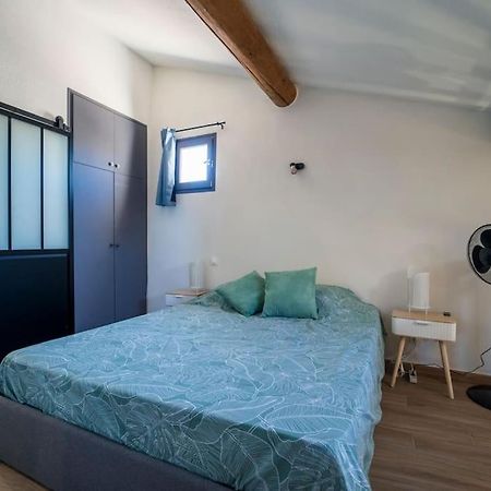 Charmant T2 Proche Place Aux Herbes Uzes Exterior photo