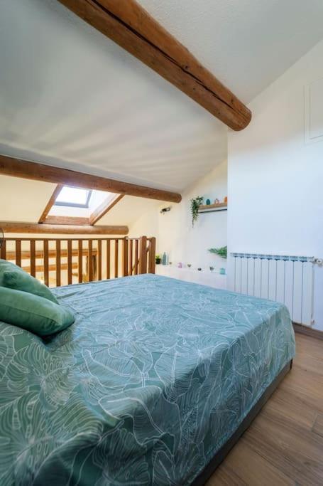 Charmant T2 Proche Place Aux Herbes Uzes Exterior photo