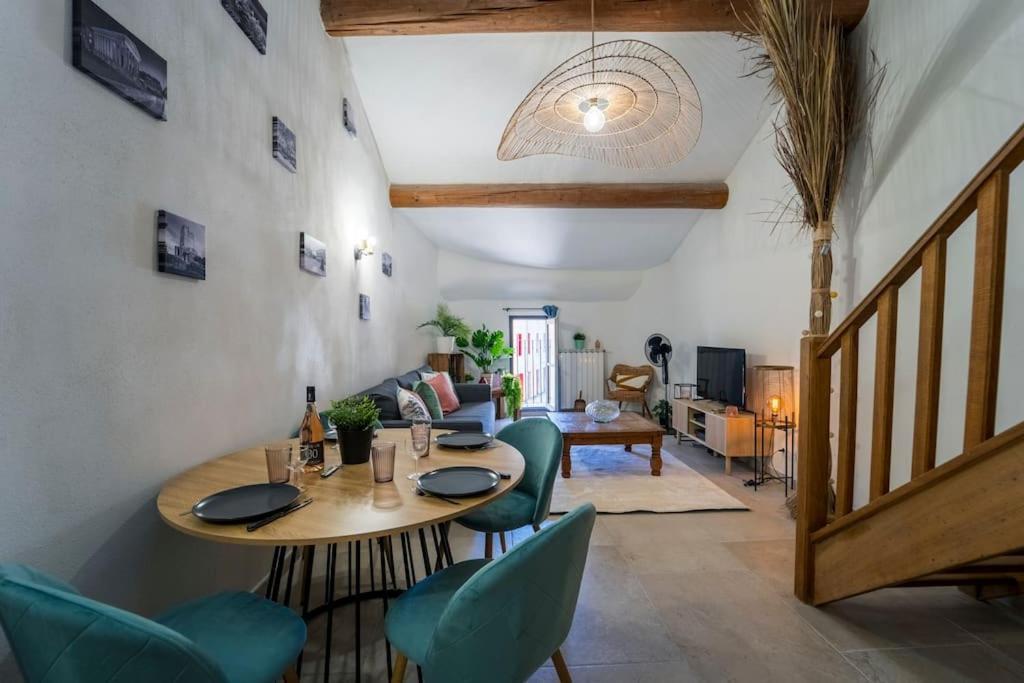 Charmant T2 Proche Place Aux Herbes Uzes Exterior photo